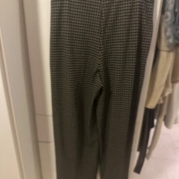 Max Studio Houndstooth  Patterned Trousers - Picture 4 of 7